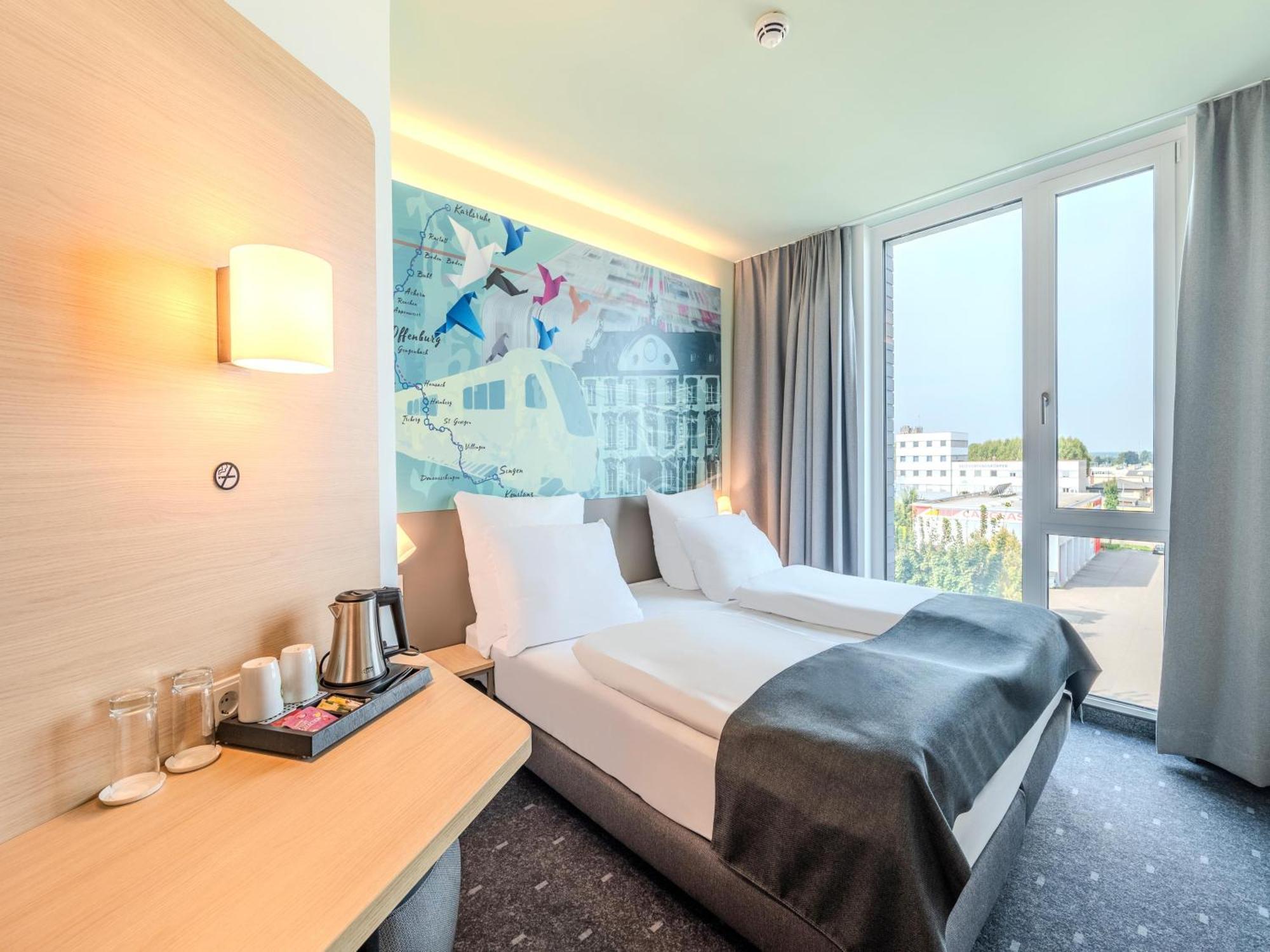 B&B Hotel Offenburg-Hbf Экстерьер фото