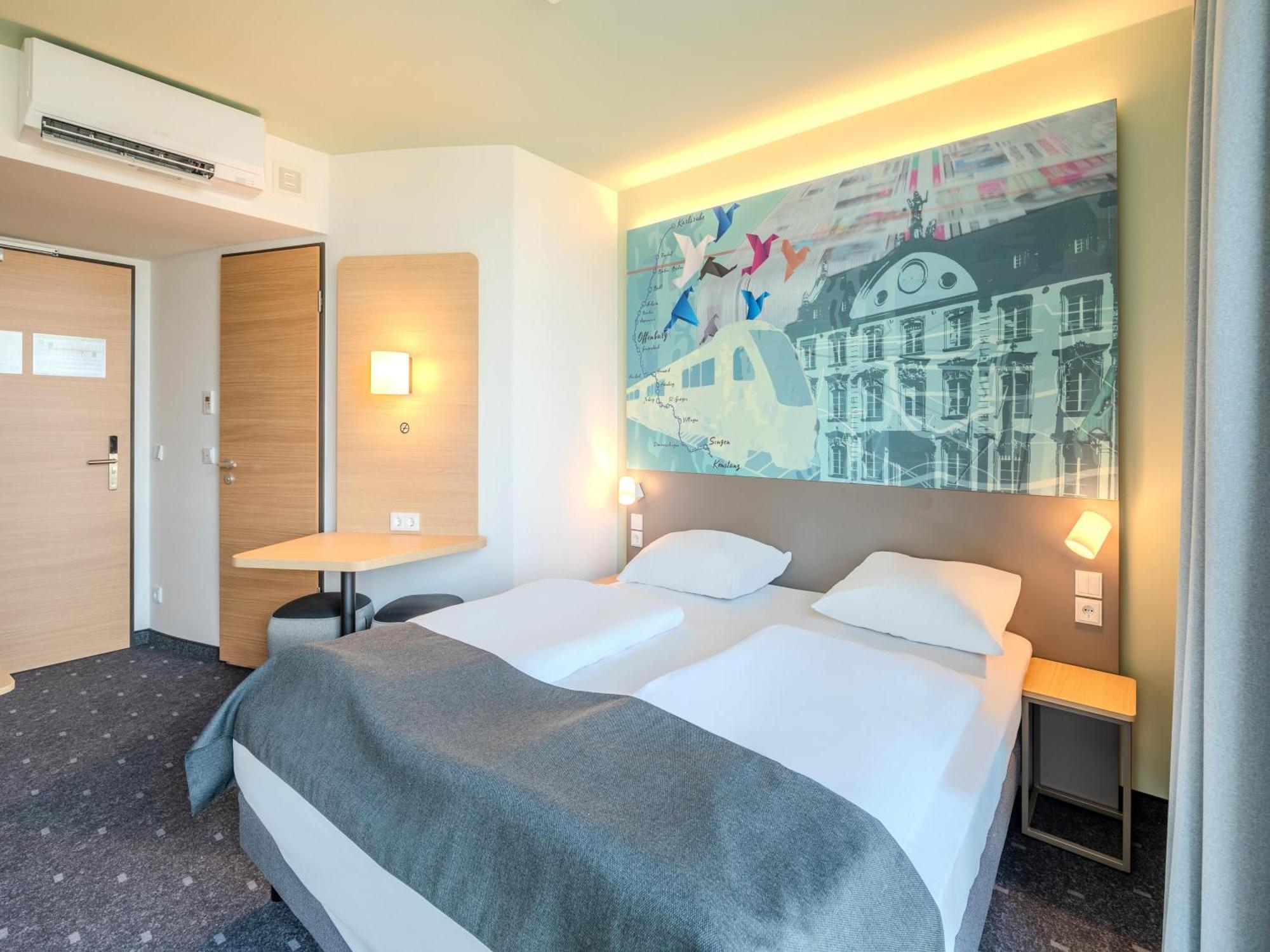 B&B Hotel Offenburg-Hbf Экстерьер фото
