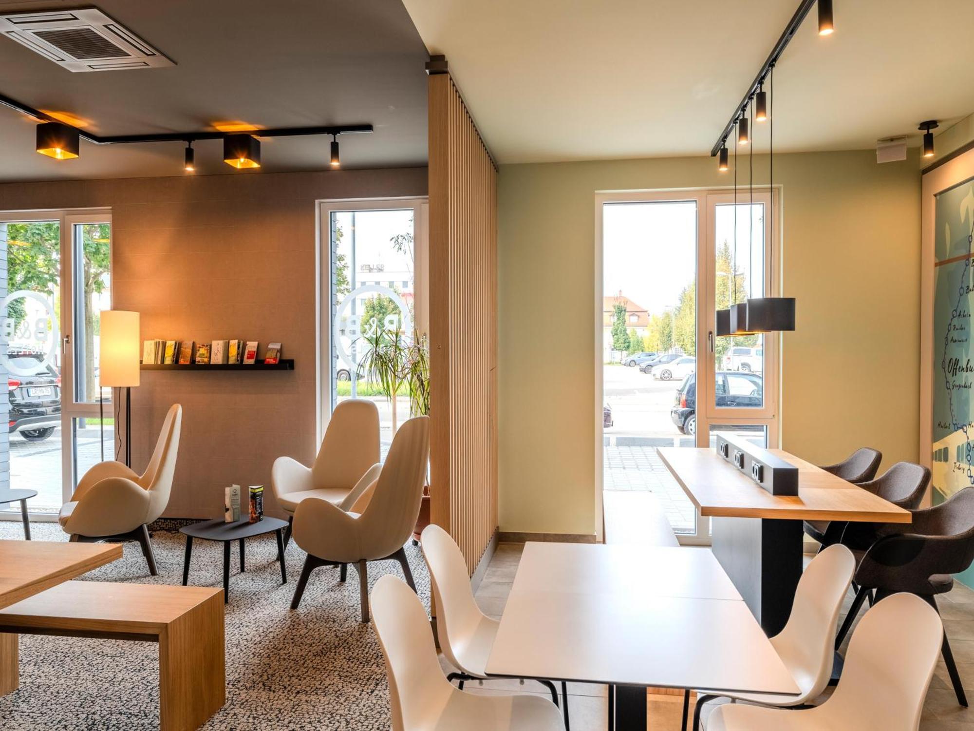 B&B Hotel Offenburg-Hbf Экстерьер фото