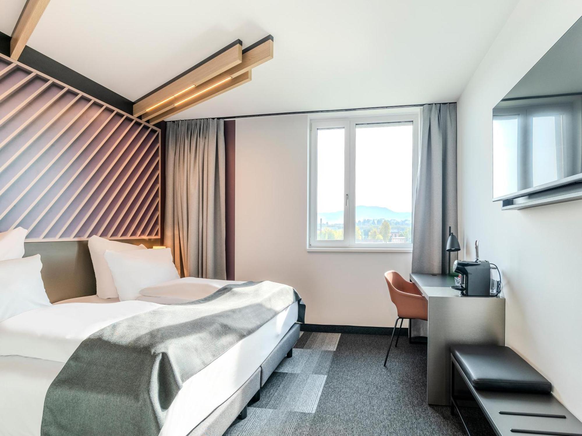B&B Hotel Offenburg-Hbf Экстерьер фото
