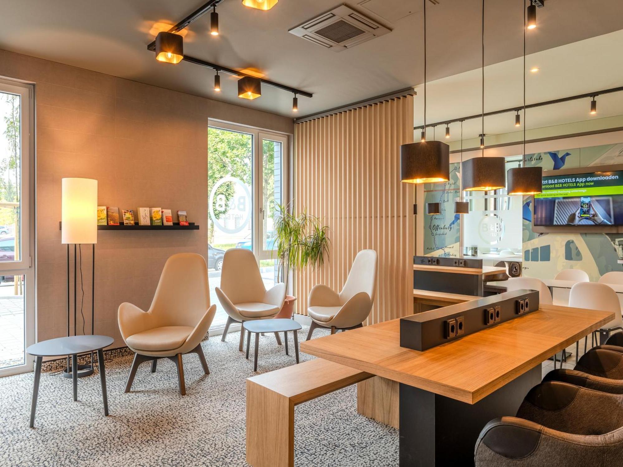 B&B Hotel Offenburg-Hbf Экстерьер фото